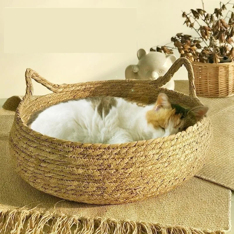 Luxurious Woven Cat Bed